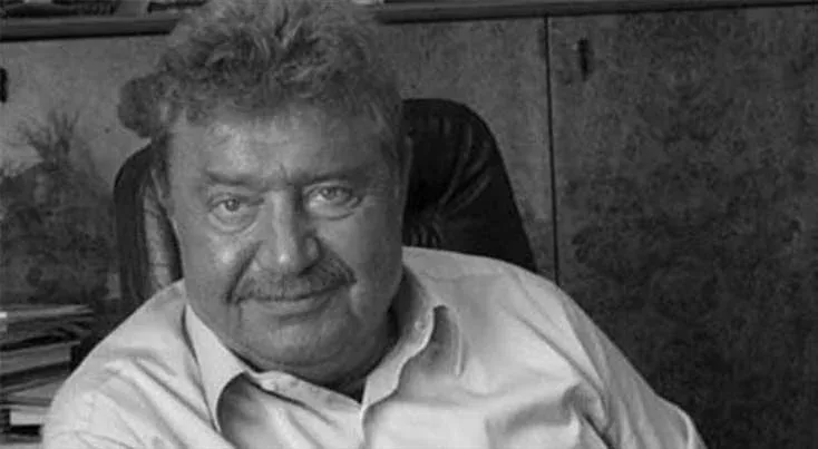 Sabiq nazir evində ölü tapıldı