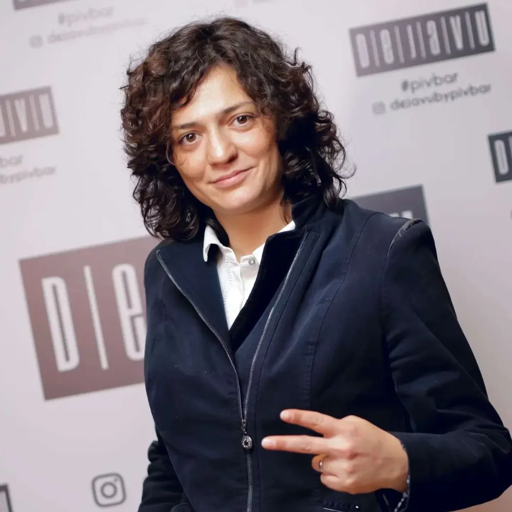 “Xalq artistiyəm” deyib min hoqqadan çıxanlar var"