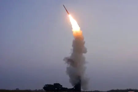 Şimali Koreya yeni yaylım atış sistemini sınaqdan keçirib