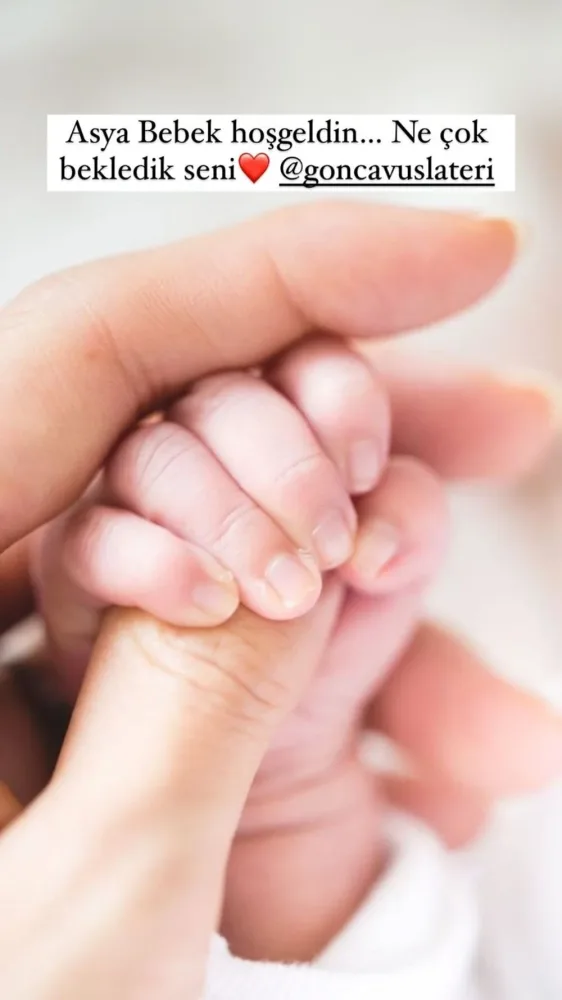 Türkiyəli aktrisa ana oldu