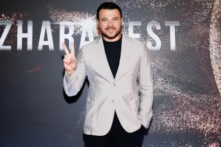 Emin ilk dəfə Bakıya gələn erməniəsilli müğənnilərdən danışdı