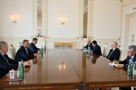 Prezident Leonid Kalaşnikovu qəbul etdi