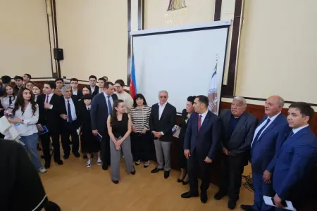 Professor İlham Rəhimov BDU-nun hüquq fakültəsində görüş keçirib - FOTOLAR