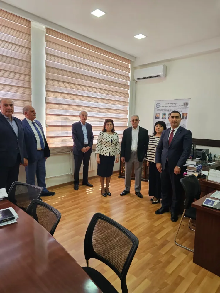 Professor İlham Rəhimov BDU-nun hüquq fakültəsində görüş keçirib - FOTOLAR