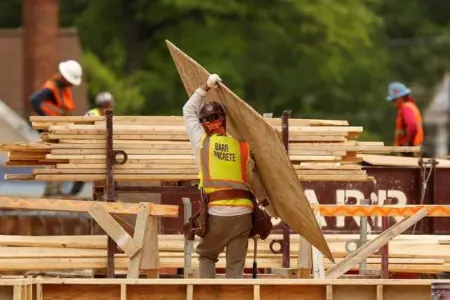 Yayda tikinti materialları bahalaşacaq?