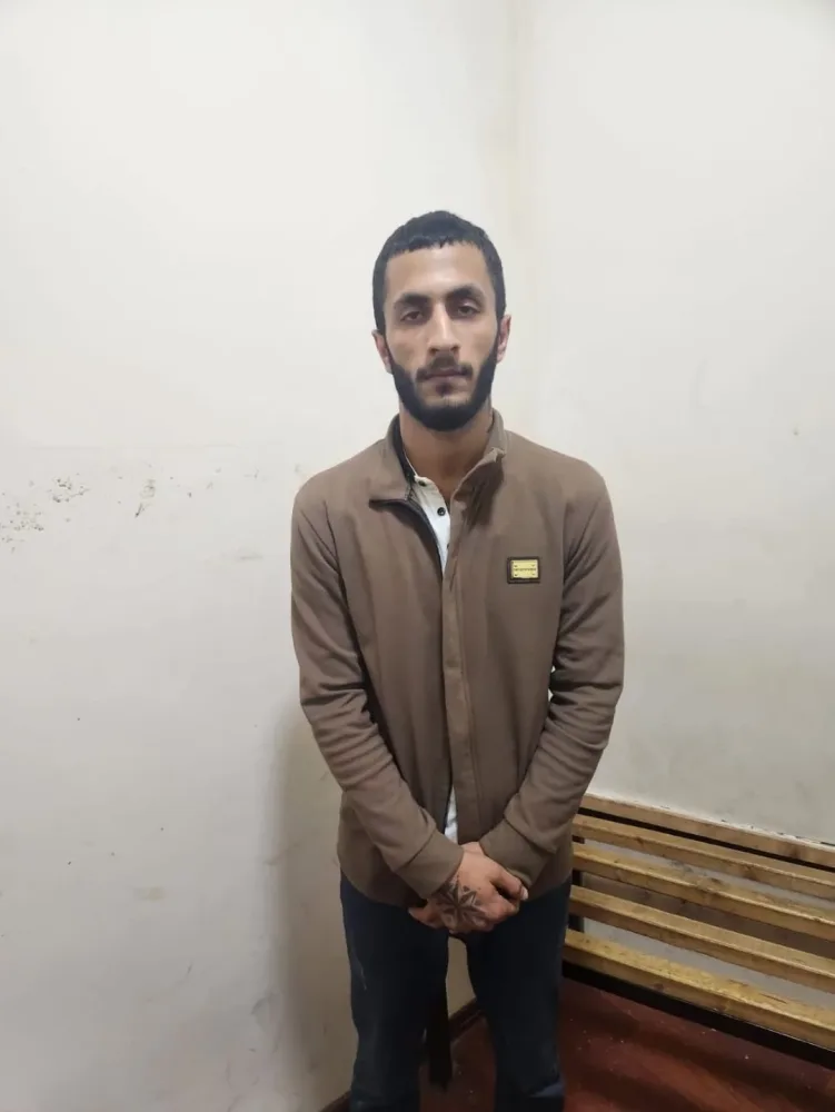 Bakıda gənc oğlan sürücüyə bıçaq çəkib maşınını oğurladı