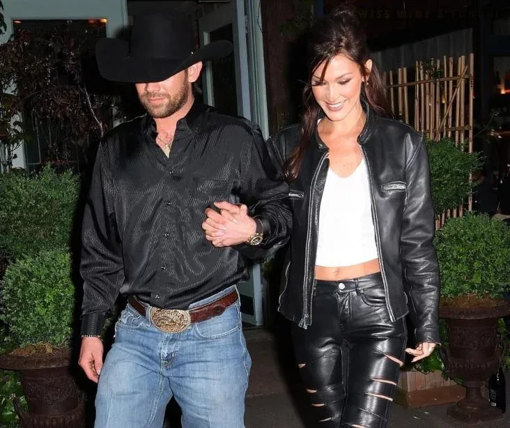 Bella Hadid sevgilisi ilə görüntüləndi - – Fotolar