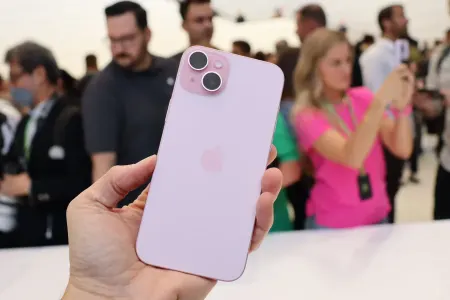 "iPhone 15 Pro Max" ucuzlaşdı