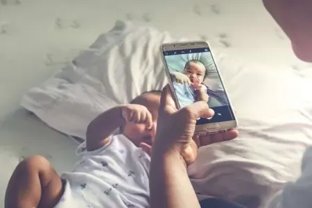 Uşaqlarınızın şəkillərini paylaşmayın - Türkiyəli həkim