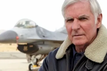 Dünyanı təyyarə ilə ilk dövrə vuran pilot öldü