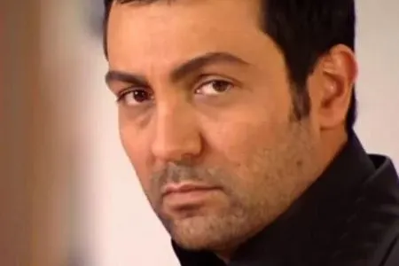 Məşhur aktyordan - ÜZÜCÜ XƏBƏR