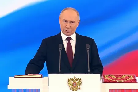 Putinin andiçmə mərasimi keçirilir - VİDEO