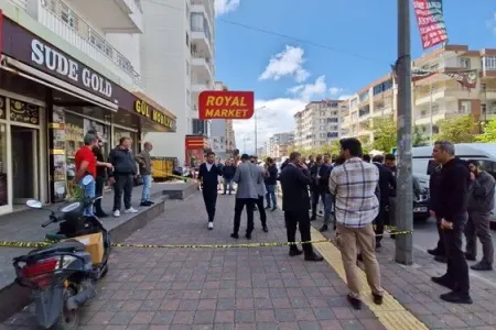 Zərgəri döyüb, qaçıblar