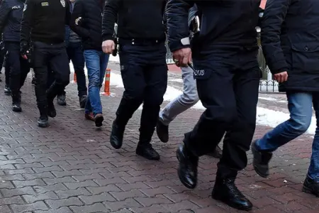 15 FETÖ qaçağı tutulub
