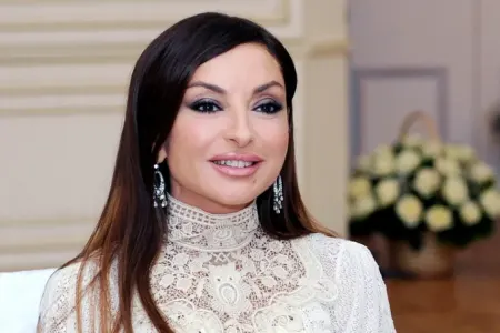 Mehriban Əliyeva Bolqarıstanın birinci xanımı ilə görüşüb