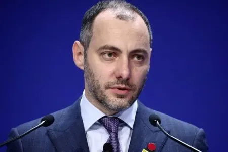 Kubrakov vəzifəsindən azad edildi