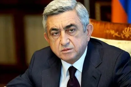 Sarkisyan ölkədən "qaçdı"