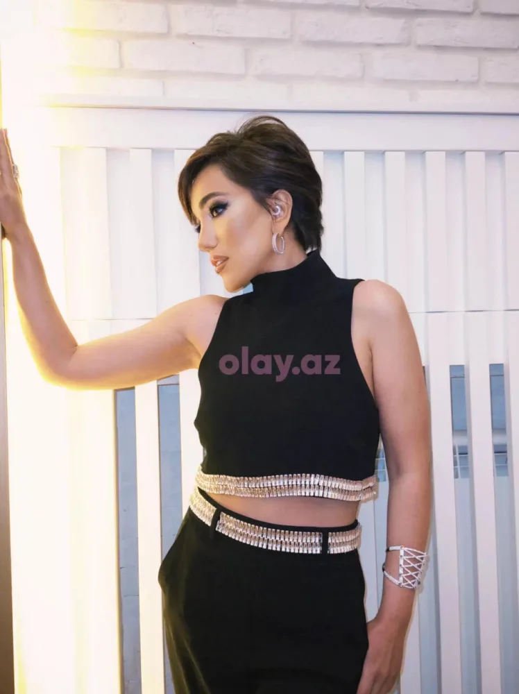 Əməkdar artist imicini dəyişdi - FOTO