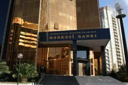 Mərkəzi Bank bu rəhbər şəxsi cərimələdi