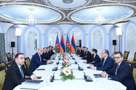 Azərbaycan və Ermənistan XİN başçıları Almatıda danışıqları davam etdirəcək