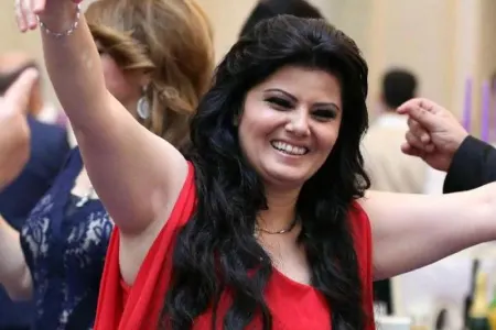 Aşıq Zülfiyyənin ailəsində xoş gün - FOTO