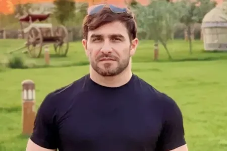 Talıb Tale özündən 15 yaş kiçik nişanlısı ilə belə görüntüləndi - – VİDEO