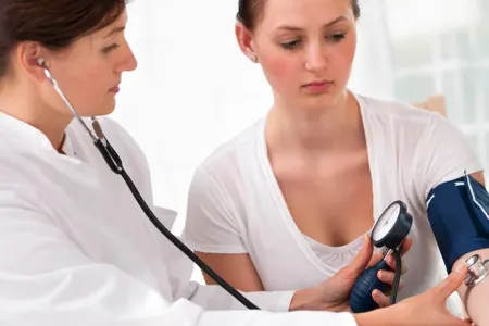 Nəyə görə 40 yaşdan sonra təzyiq “oynayır”?