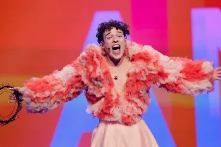 “Eurovision” qalibi Nemo hökumətə çağırış etdi: - “Biz üçüncü cinsi tanımalıyıq...”