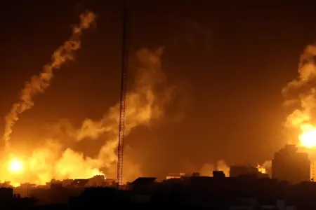 İsrail Qəzzaya hava hücumu etdi: - Ölənlər var