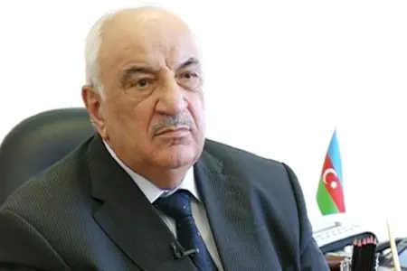 Nazir Abid Şərifovun kürəkənini təqaüdə göndərdi