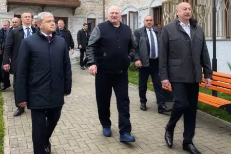 Lukaşenko İlham Əliyevlə Şuşaya getdi