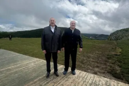 Prezidentlər - CIDIR DÜZÜNDƏ