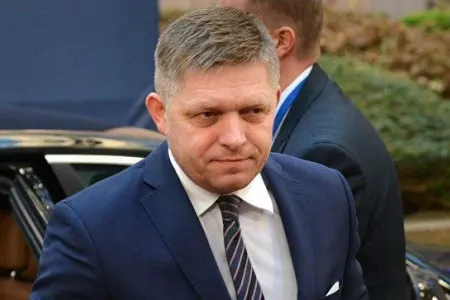 Güllələnən baş nazir yenidən əməliyyat olundu