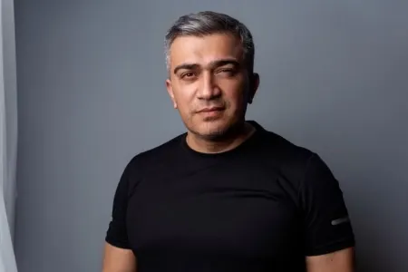 Əbdül Xalid ailəsi ilə ağır qəzaya düşüb