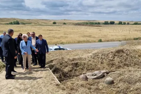 Latviya parlamentinin sədri Füzulidədir