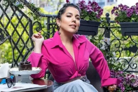 Lalə Məmmədova sinə dekoltesi ilə diqqət çəkdi - FOTO