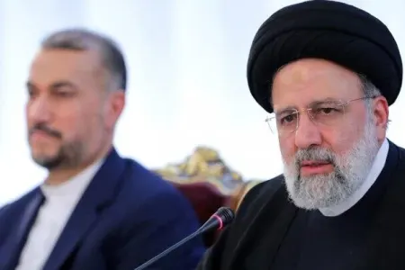 Rəisi və digərlərinin meyitləri Təbrizə çatdırıldı