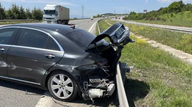 Türkiyəli nazir qəza törətdi - FOTOLAR
