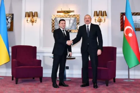 Zelenski Prezident İlham Əliyevə zəng etdi