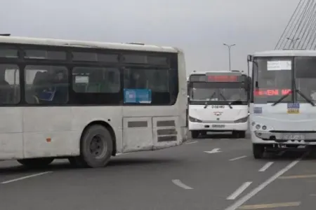 Bakıda qadın avtobusdan yıxılıb öldü