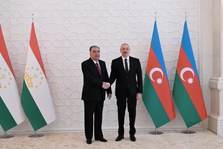 İlham Əliyev Emoməli Rəhmonu COP29-a dəvət etdi
