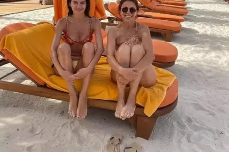 Nəsrin Cavadzadə anası ilə çimərlik fotolarını - PAYLAŞDI