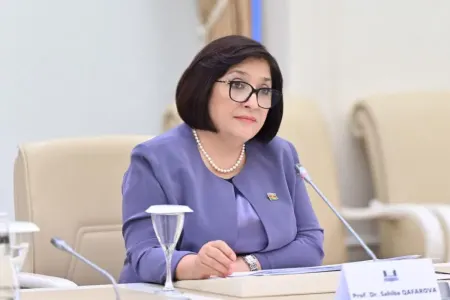 Sahibə Qafarova Gürcüstanı təbrik etdi