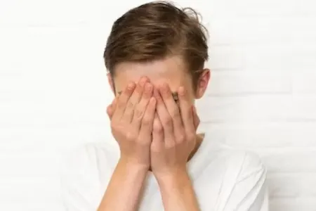 Uşaqlarda panik atak baş verməsinin ƏLAMƏTLƏRİ