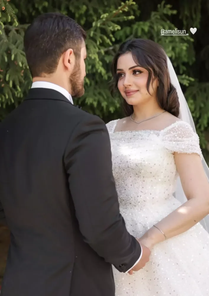 Rusiyada məşhurlaşan blogerin toyu oldu