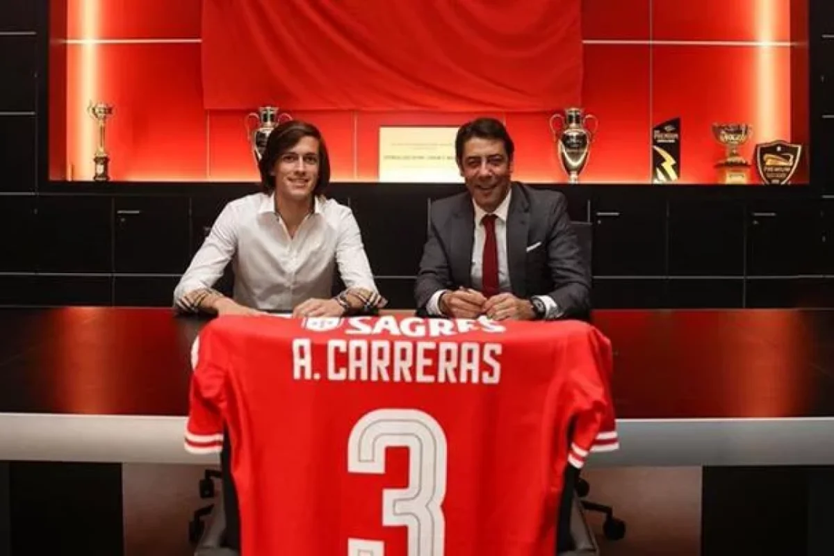 "Mançester Yunayted" futbolçusunu satdı