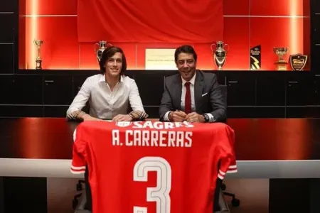 "Mançester Yunayted" futbolçusunu satdı