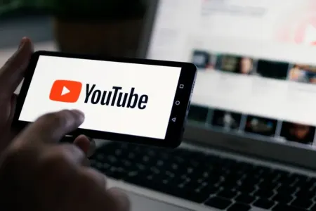 “YouTube” İran XİN-nin kanalını bağladı