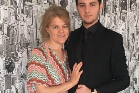 25 yaşlı gənc ata-anasını qətlə yetirdi