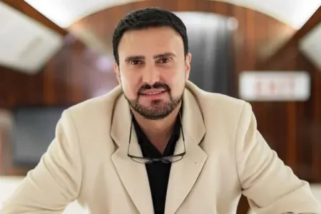 "Uşaqlara demişəm ki, qocalanda telefonu əlimdən alın"